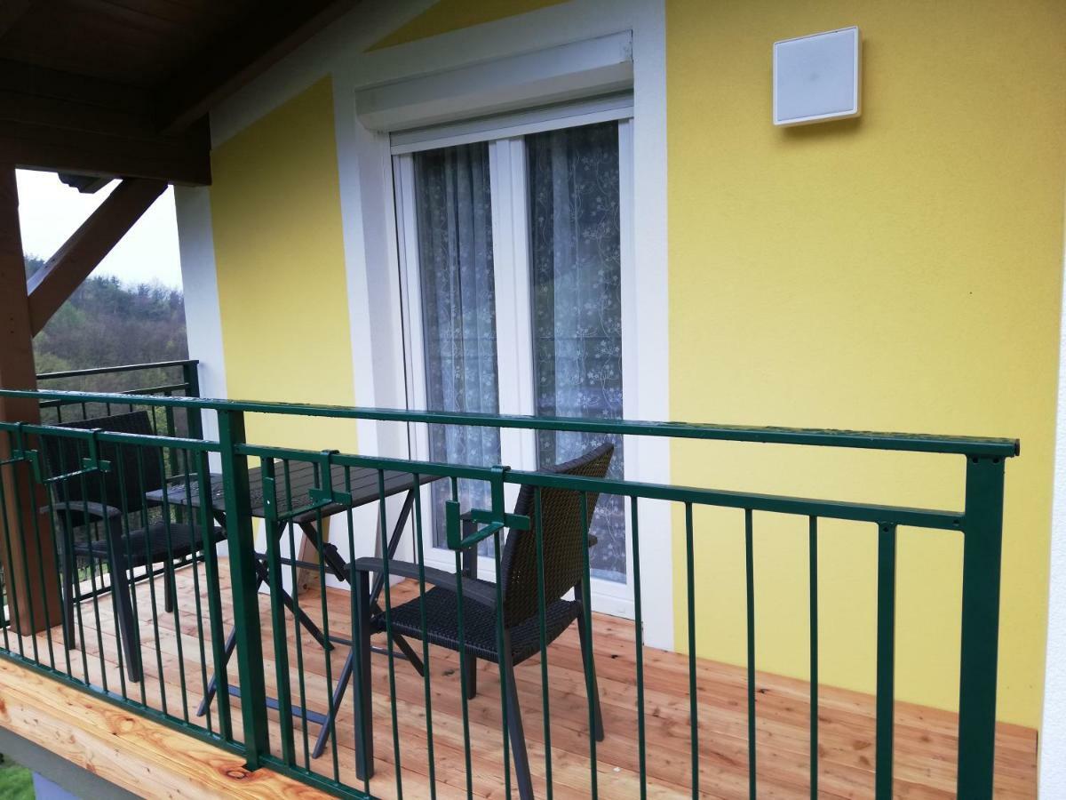 Gaestezimmer Klopfer Sankt Johann im Saggautal Exterior foto